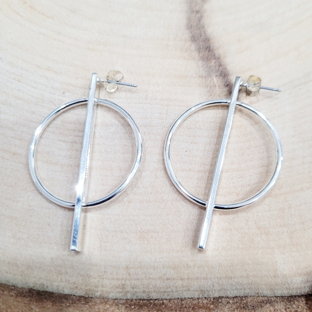 Brand New Silver Tone Hoop Dangle Earrings